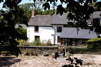 Burton Farmhouse Burton Farmhouse