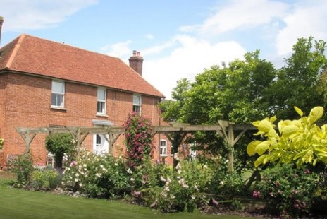 Pond House Farmhouse Bed and Breakfast Pond House Farmhouse Bed and Breakfast