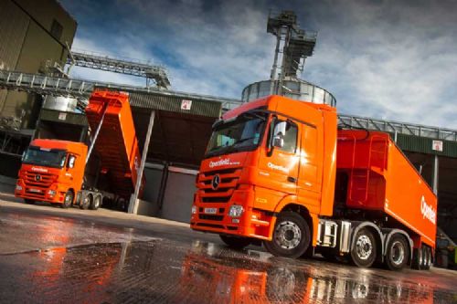 Mercedes-Benz Actros go with the grain for Openfield Mercedes-Benz Actros go with the grain for Openfield