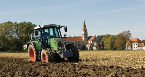 Fendt launches new 300 Vario range Fendt launches new 300 Vario range