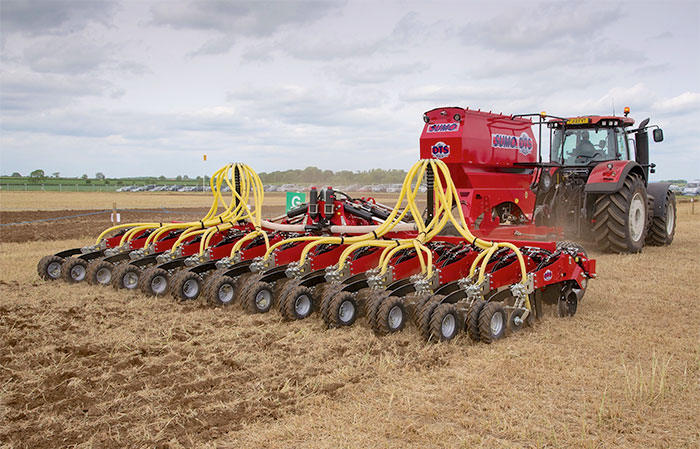 Sumo's tillage seeder in action at Cereals 2013 Sumo's tillage seeder in action at Cereals 2013