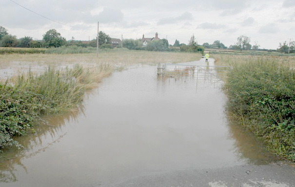 Flood warnings remain but river levels set to fall slowly Flood warnings remain but river levels set to fall slowly