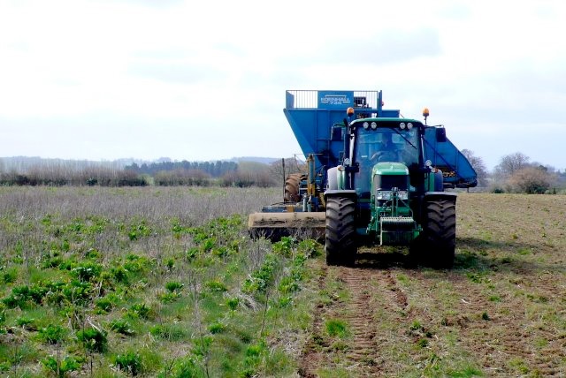 Farmland prices hit new heights Farmland prices hit new heights