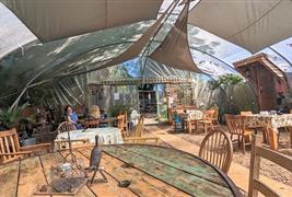 Hockey's Farm Shop and Farmyard Cafe