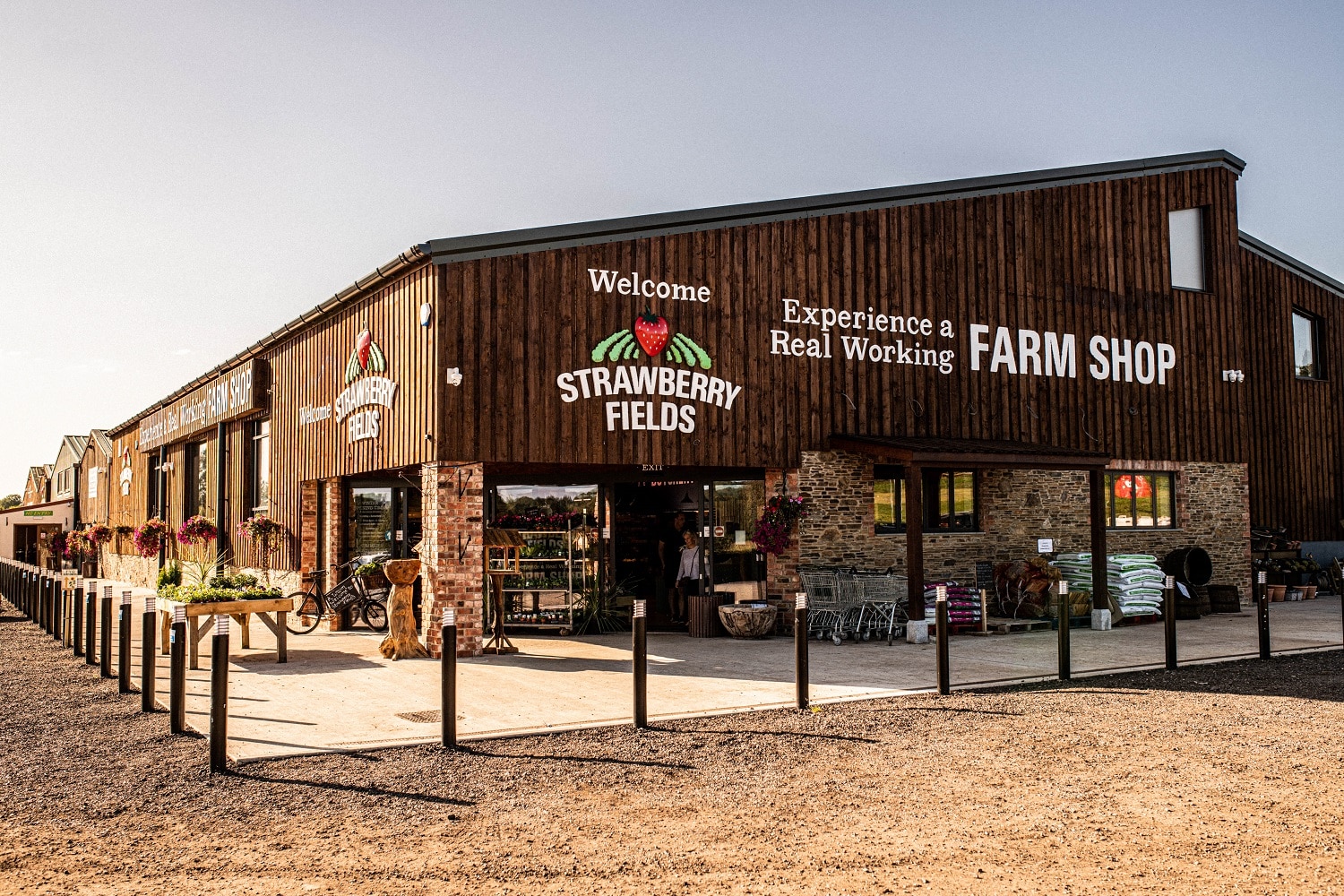 Lifton Strawberry Fields Farm Shop & Pyo