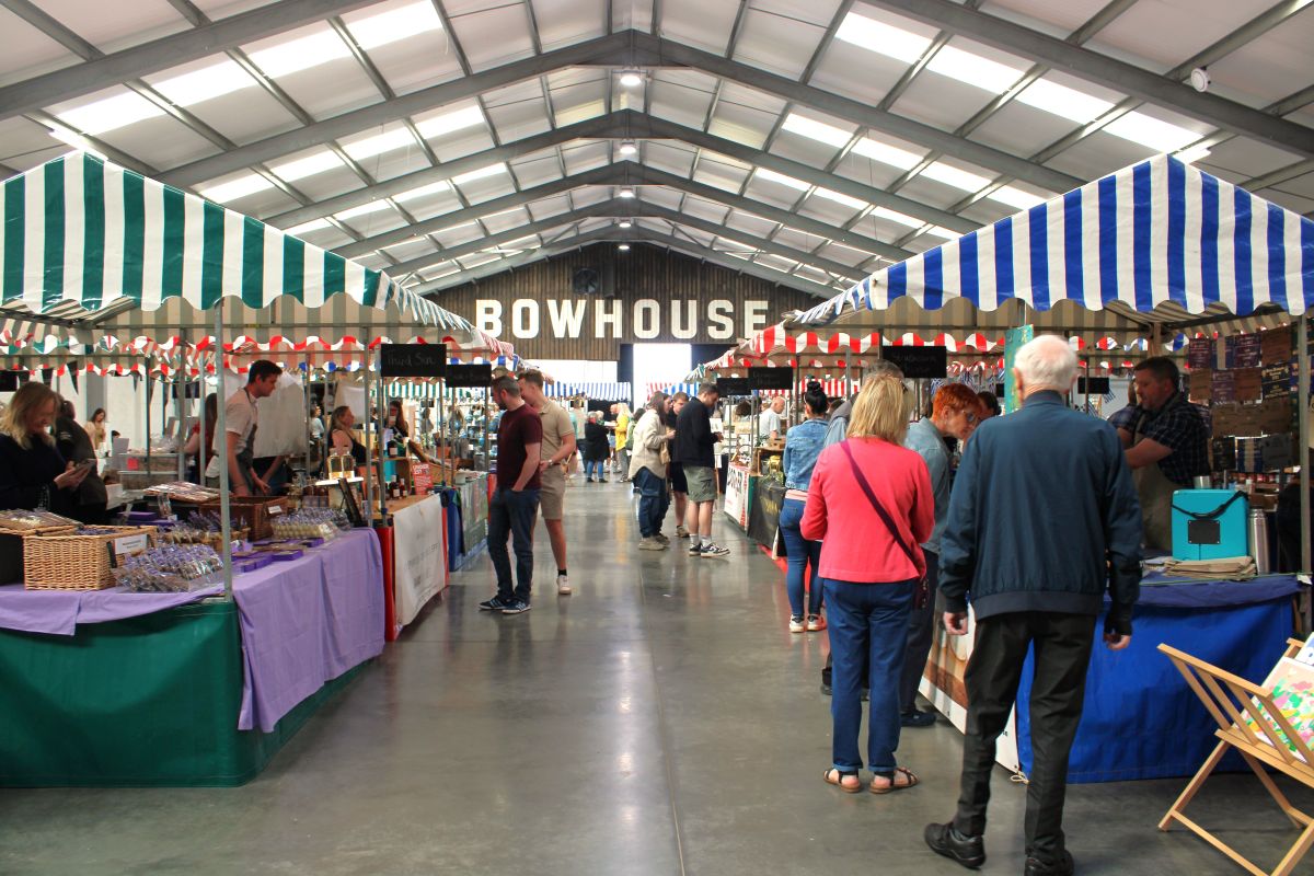 Bowhouse