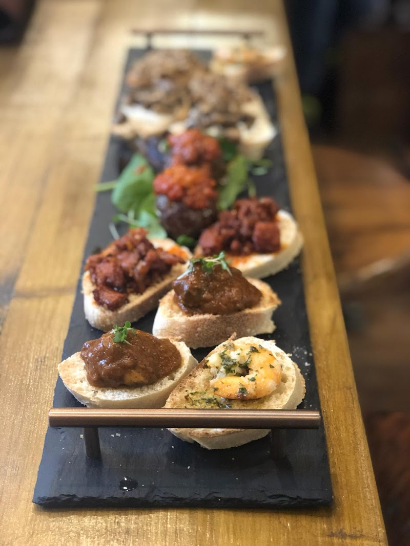 THE HUB - Farm Shop and Light Bites