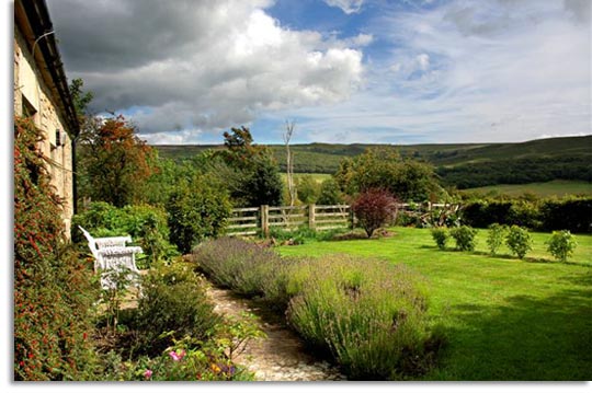 Lumbylaw & Garden Cottages_1 Lumbylaw & Garden Cottages_1