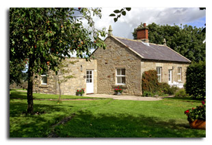 Lumbylaw & Garden Cottages_1 Lumbylaw & Garden Cottages_1