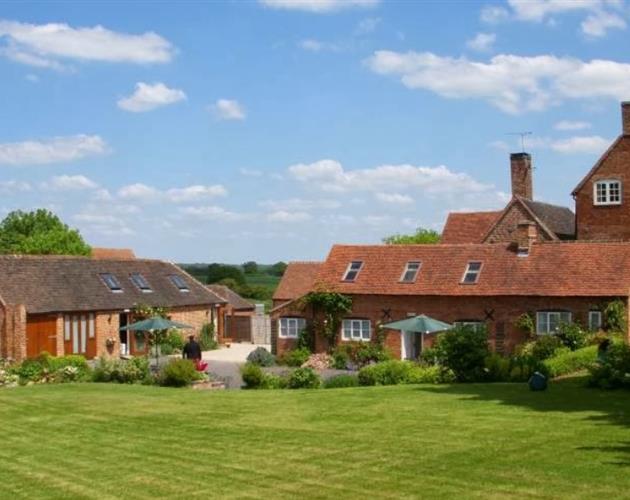 Farming UK Wethele Manor Farm Warwickshire Farm Rentals B&B