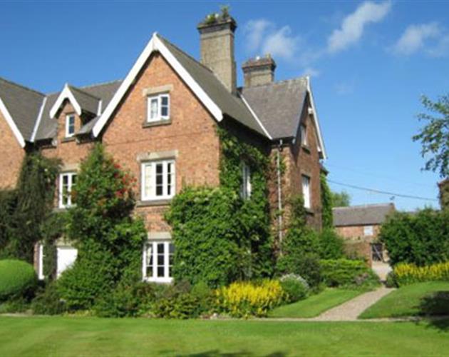 Farming UK Park View Farm Derbyshire Farm Rentals B&B