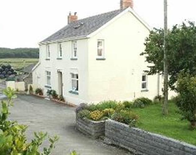 Farming UK Green Grove Farmhouse B&B Pembrokeshire Farm Rentals B&B