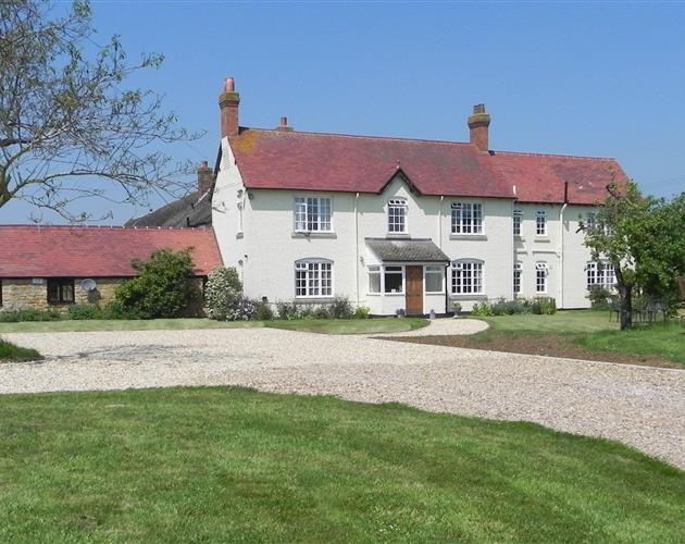 Farming UK Lowerfield Farm Gloucestershire Farm Rentals B&B