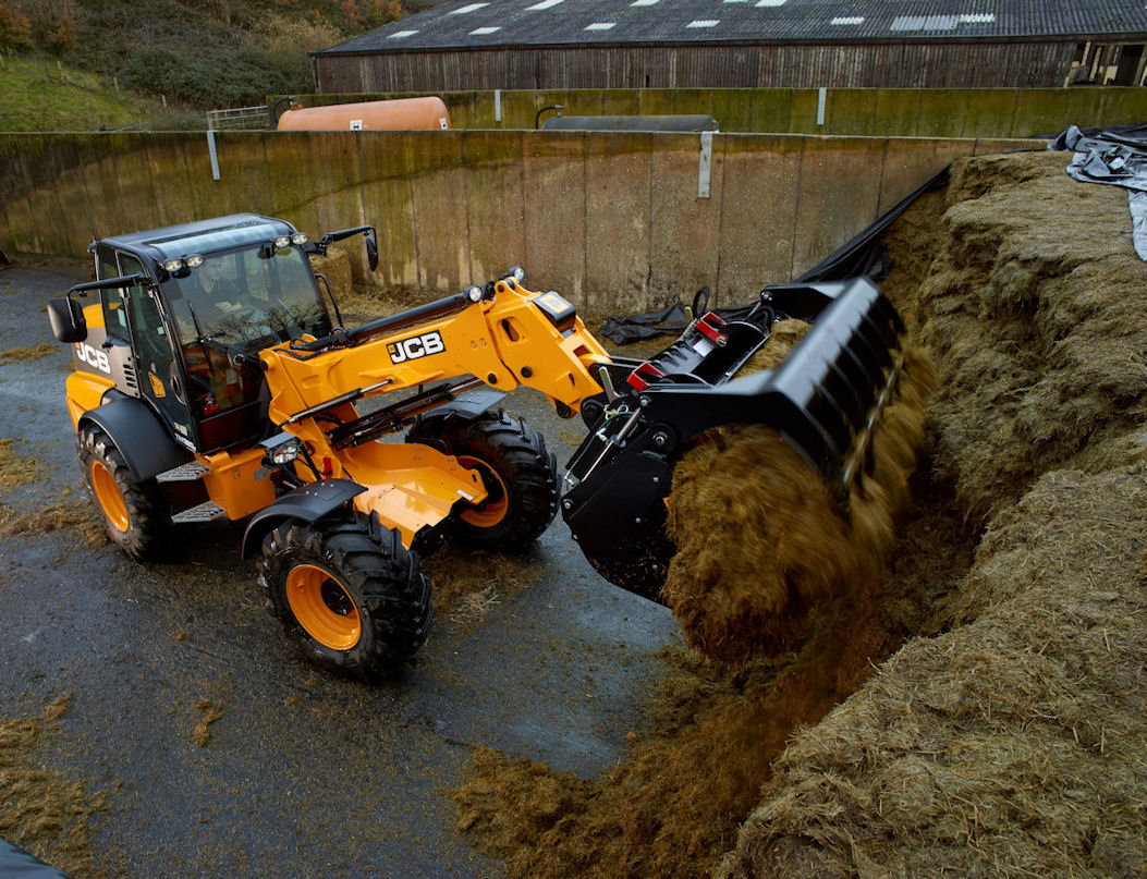 JCB handling machines get new range of attachments at Grassland UK