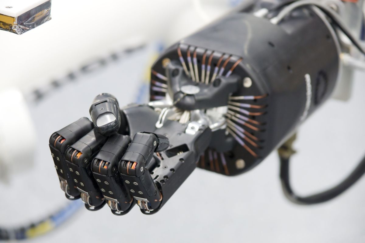 Full robotic automation is 'not necessarily desirable'