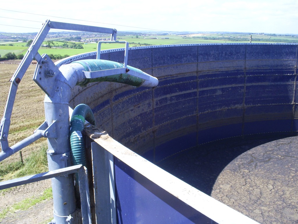 Farmers urged to apply for new grant scheme for slurry store covers Farmers urged to apply for new grant scheme for slurry store covers