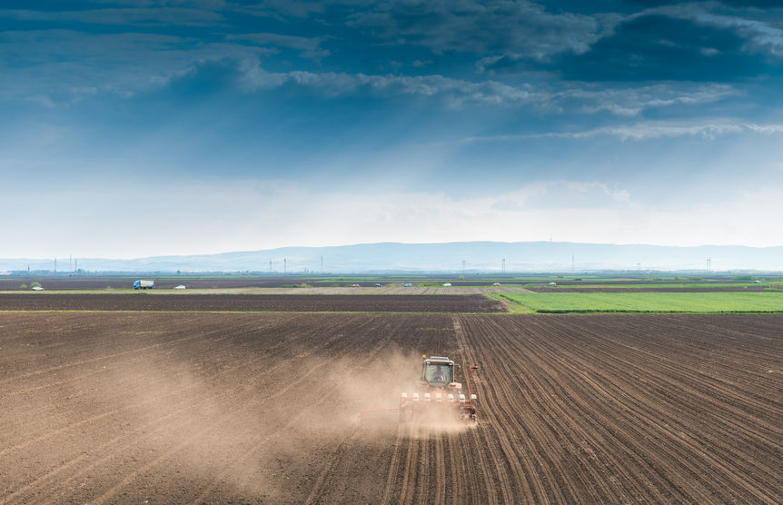 Smart farming and technology must be embraced to feed the world, report says Smart farming and technology must be embraced to feed the world, report says