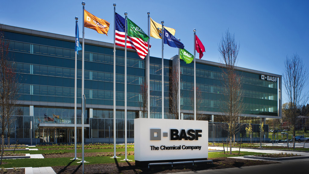 Two chemical giants enter agreement to produce new fungicide Two chemical giants enter agreement to produce new fungicide