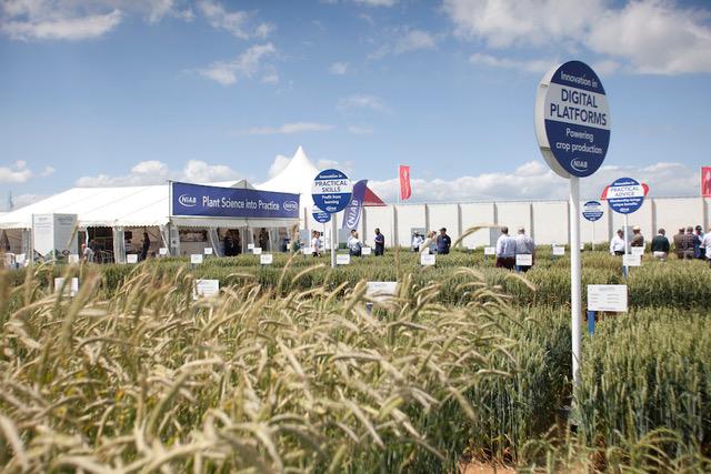 FarmingUK Logo