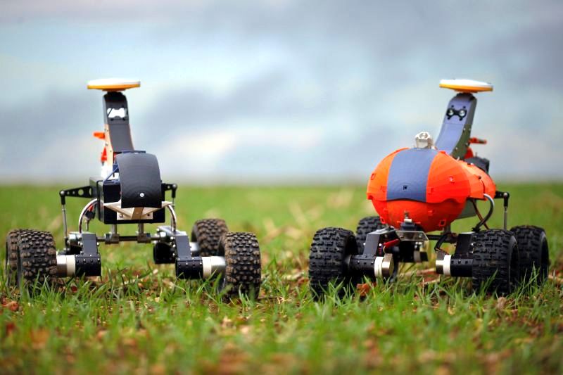 Robots and virtual fencing could be on British farms in 20 years time, report says Robots and virtual fencing could be on British farms in 20 years time, report says