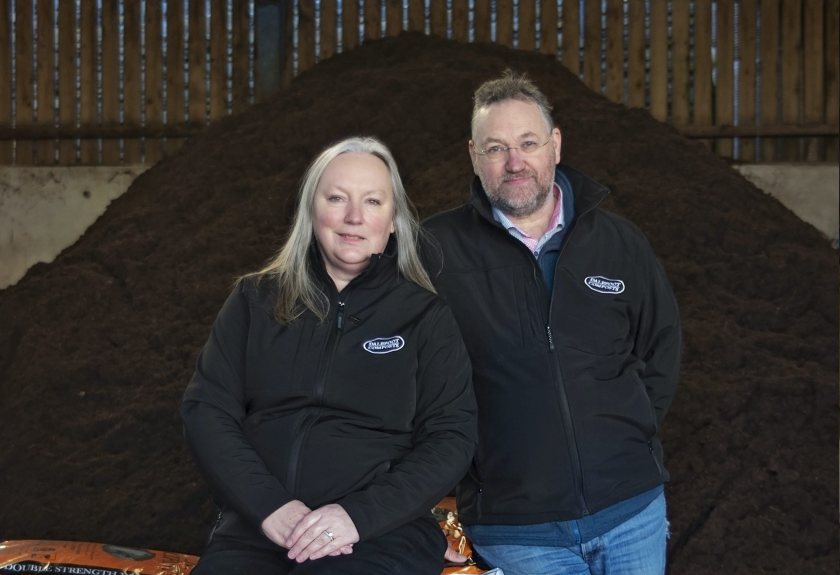 Farmers' peat-free compost hailed for green credentials - Vimarsana News