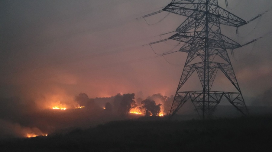 Wildfire dangers raised after firefighters contain one of UK's largest - Vimarsana News