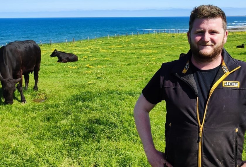 Scottish farmer and breeder raises £27k to help Ukrainian farmers - Vimarsana News