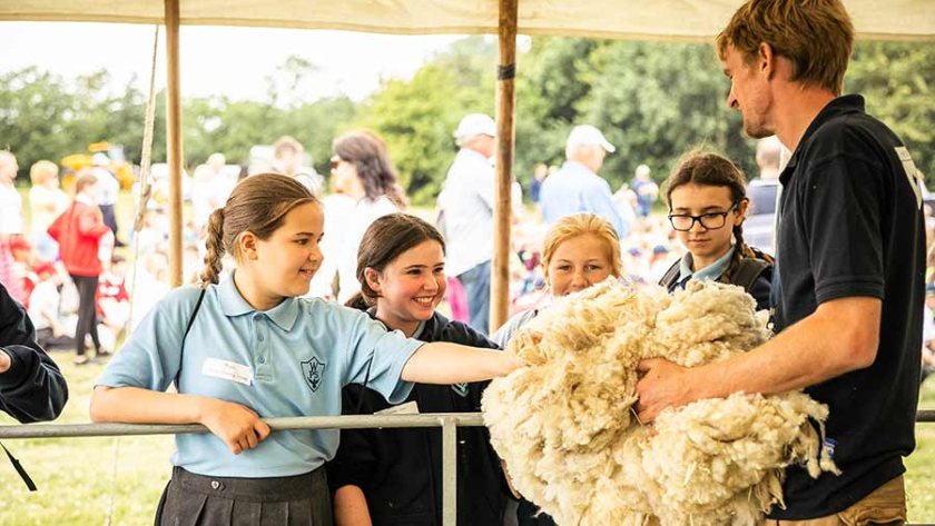 Thousands of Essex schoolchildren take part in farming initiative - Vimarsana News