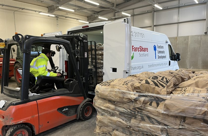 UK agricultural scientists donate 8,000kg of potatoes to food charity - Vimarsana News
