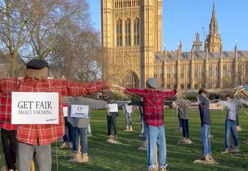 Farmers demanding fairer deal protest at parliament with scarecrows - Vimarsana News