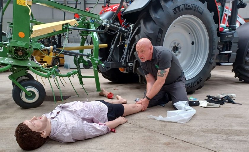 Farmers encouraged to attend first aid course in Cumbria mart - Vimarsana News