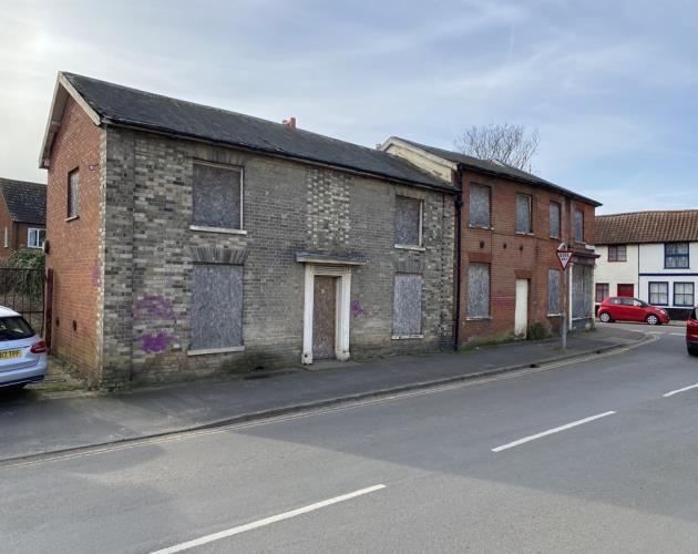 2-4 High Street
