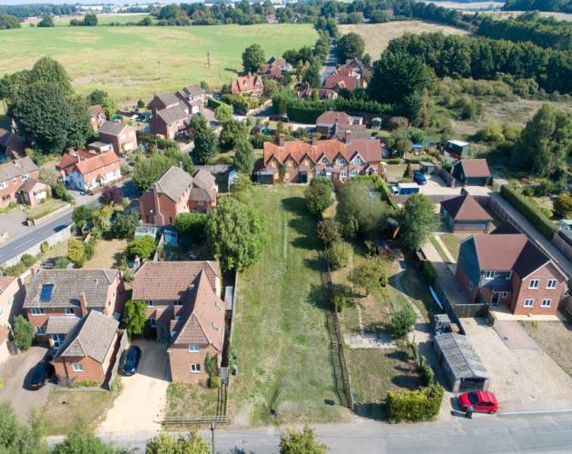 Land And Cottages Off Worlds End