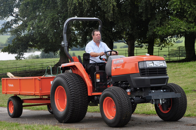 Kubota L4100