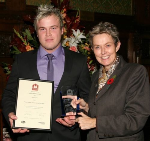 Last years’ pig trainee winner Kate Munro-Ashman and poultry trainee winner Benjamin Pollard with Anne McIntosh MP, chairman of the Select Committee for Environment, Food & Rural Affairs