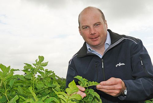 The rapid rainfastness of Revus makes it especially valuable in wet conditions and high blight risk, reports Tom Whitworth.