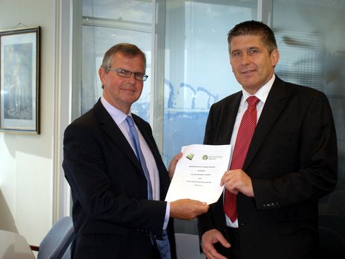 2.	David Jordan, left, Director of Operations at the Environment Agency with Rob Simpson BASIS Managing Director.