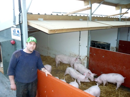 Alan Irvine, who has opted for a ARM Trobridge straw-based finishing system rather than slats, as the farm is in a Nitrate Vulnerable Zone (NVZ)