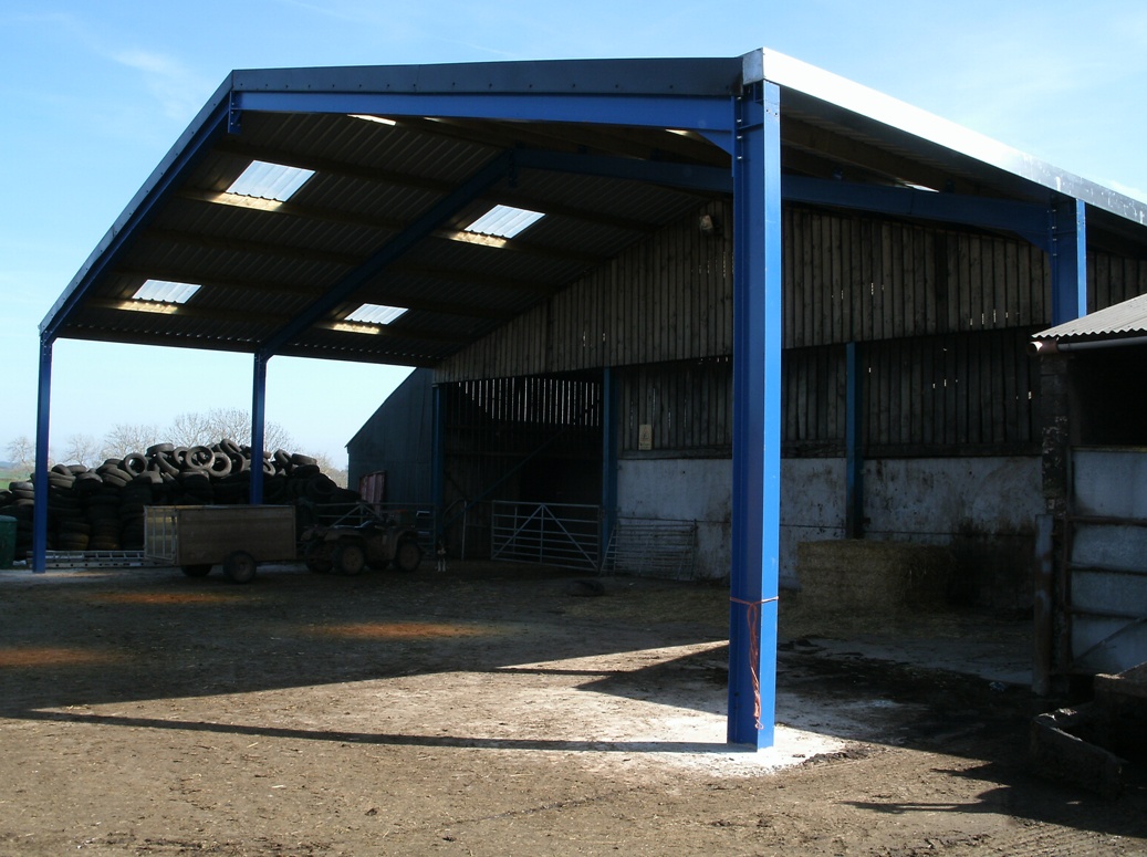New roof over manure store