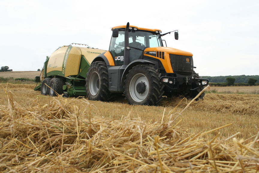A good slug of power and torque, a CVT transmission for the ideal baling pace, unequalled ride comfort and a fast turn of speed between jobs make the JCB Fastrac 8310 an ideal contract baling tractor.