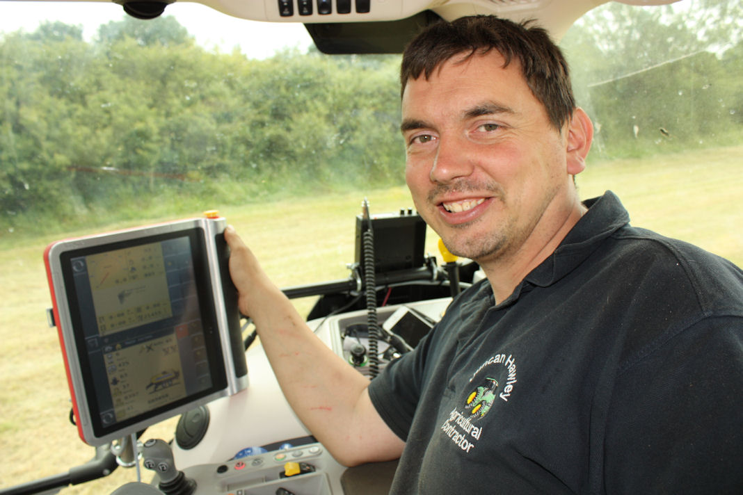 In control: A Kverneland IsoMatch Tellus twin-screen isobus terminal plugs into the tractor’s data system and provides touch-screen set-up, monitoring and recording of baling operations.
