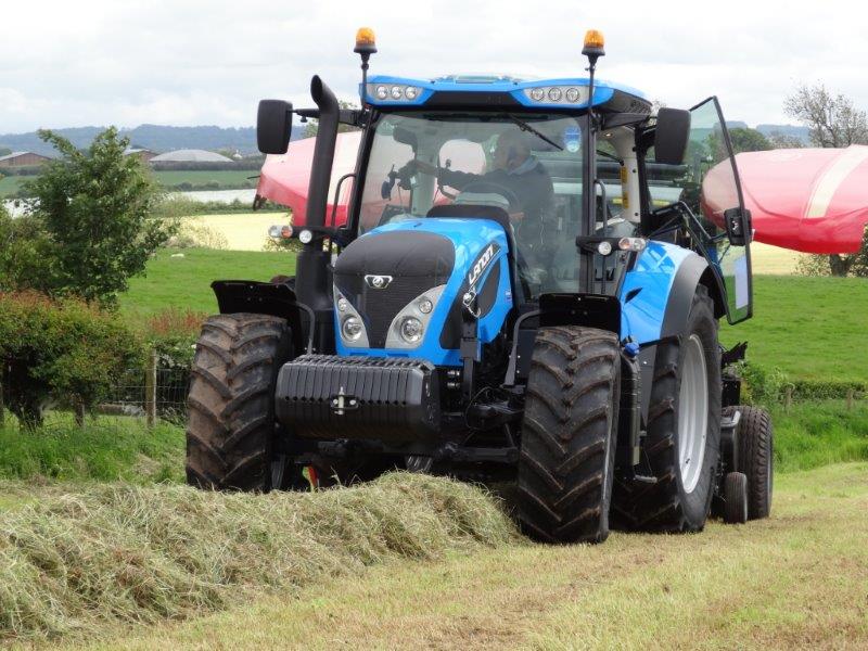 Four-cylinder models in the new Landini 6 Series have power outputs from 131hp (rated) to 175hp (max with boost). 