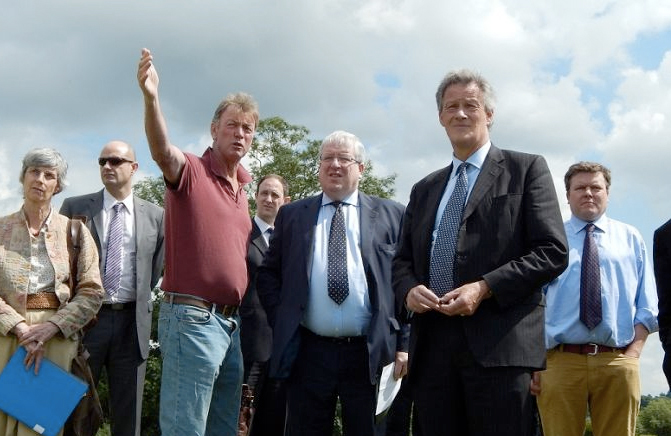 CLA President Henry Robinson, right