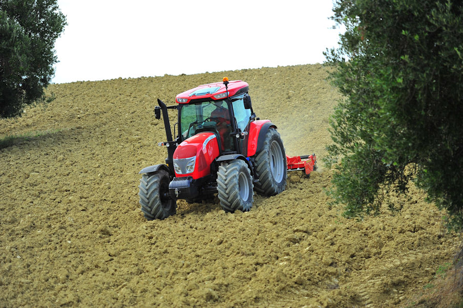 The new McCormick X6 Series tractors span 111-140hp.