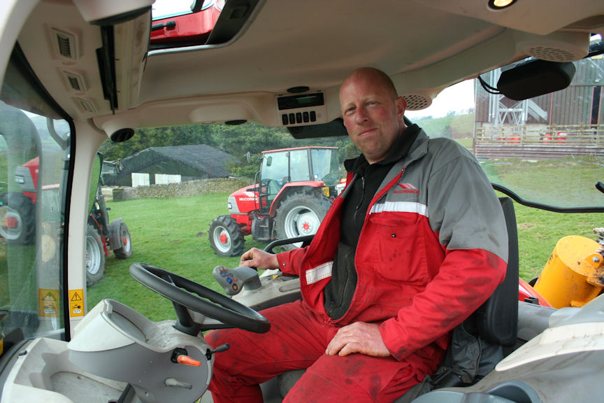 A good place to work – fingertip controls for the transmission and hydraulics, plus cab and front axle suspension.
