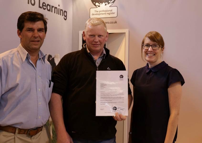 Nick Ranson was presented with his award at the Livestock Event. L to R: David Cotton, chairman of Dairy Pro; Nick Ranson; Vicky Porteous, senior manager for quality assurance and sustainability with Arla UK