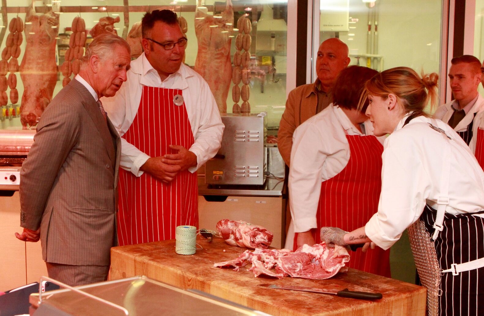 Instead, a farmshop stocked with locally produced food, a butchery featuring Gloucestershire’s finest meat, the world’s 1st motorway fishmonger and a kitchen serving homemade dishes created from locally-sourced produce every day