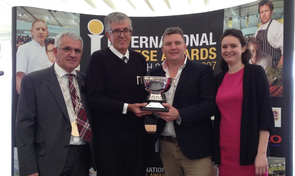 Former British Cheese Board (BCB) Secretary Nigel White received the BCB Nantwich Show Cheese Industry Award today (2nd to left)
