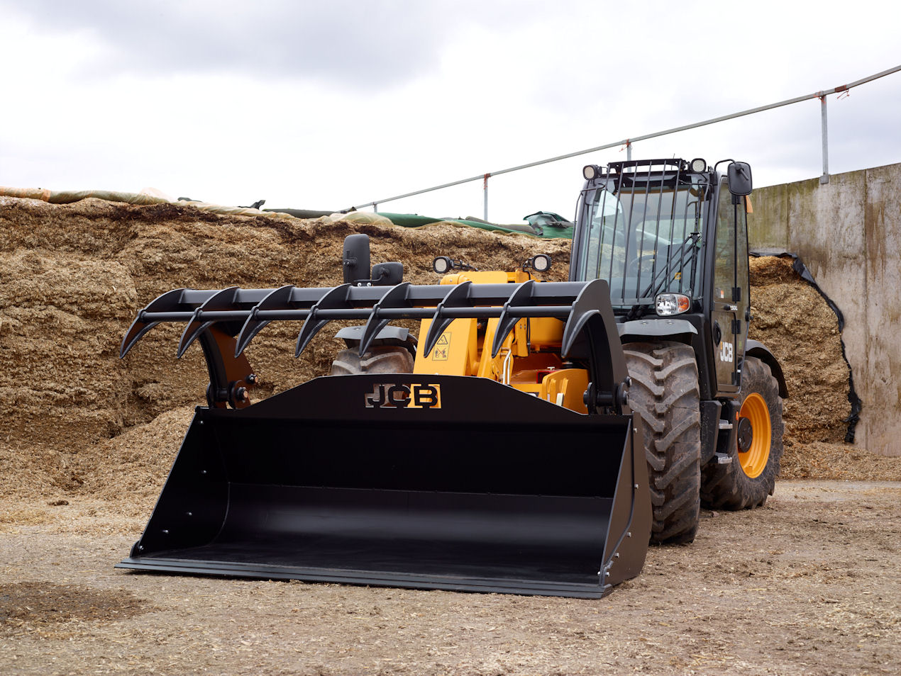The new Multi Shovel has been engineered for improved performance and durability, with the use of new materials and more sophisticated design processes helping to save weight without compromising strength.