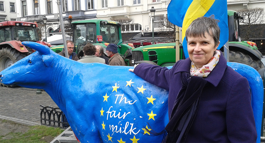 Molly Scott Cato MEP joining a demonstration in front of the European Parliament  organised by the European Milk Board (EMB) to protest at weaknesses in the follow-up to the ending of the milk quota system.